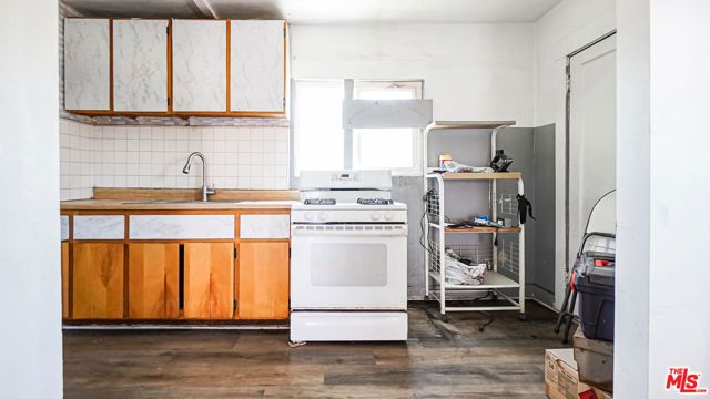 2120 Mozart Street, Los Angeles, CA 90031