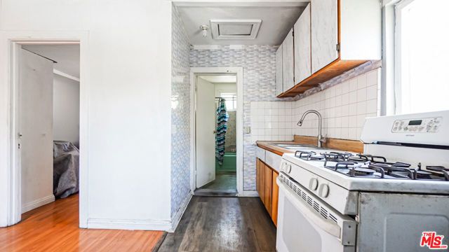 2120 Mozart Street, Los Angeles, CA 90031