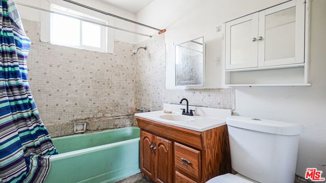 2120 Mozart Street, Los Angeles, CA 90031