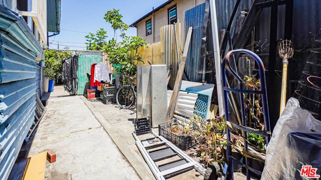 2120 Mozart Street, Los Angeles, CA 90031