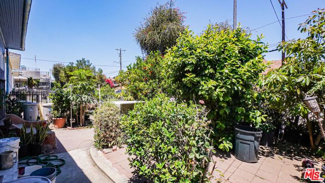 2120 Mozart Street, Los Angeles, CA 90031