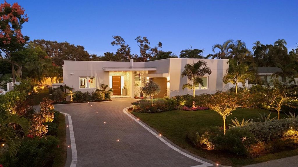 2711 BLOSSOM DRIVE, Sarasota, FL 34239