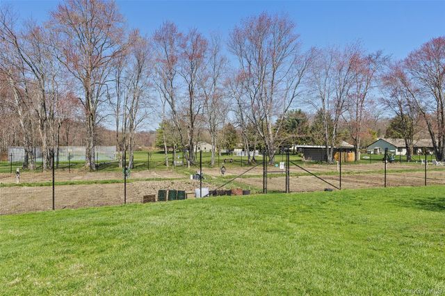 119 Village Road H, Yorktown Heights, NY 10598