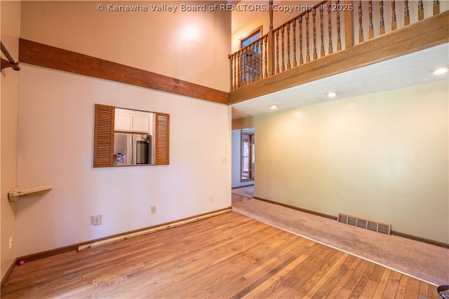 804 Evergreen Circle, Poca, WV 25159