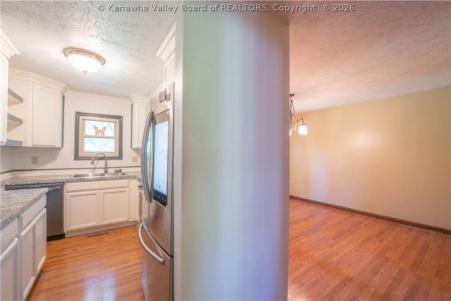804 Evergreen Circle, Poca, WV 25159