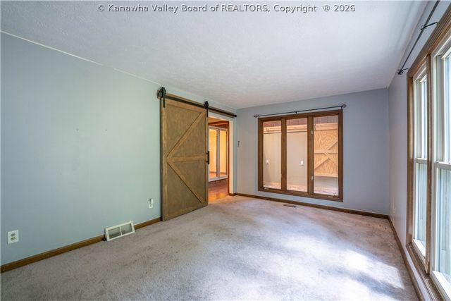 804 Evergreen Circle, Poca, WV 25159