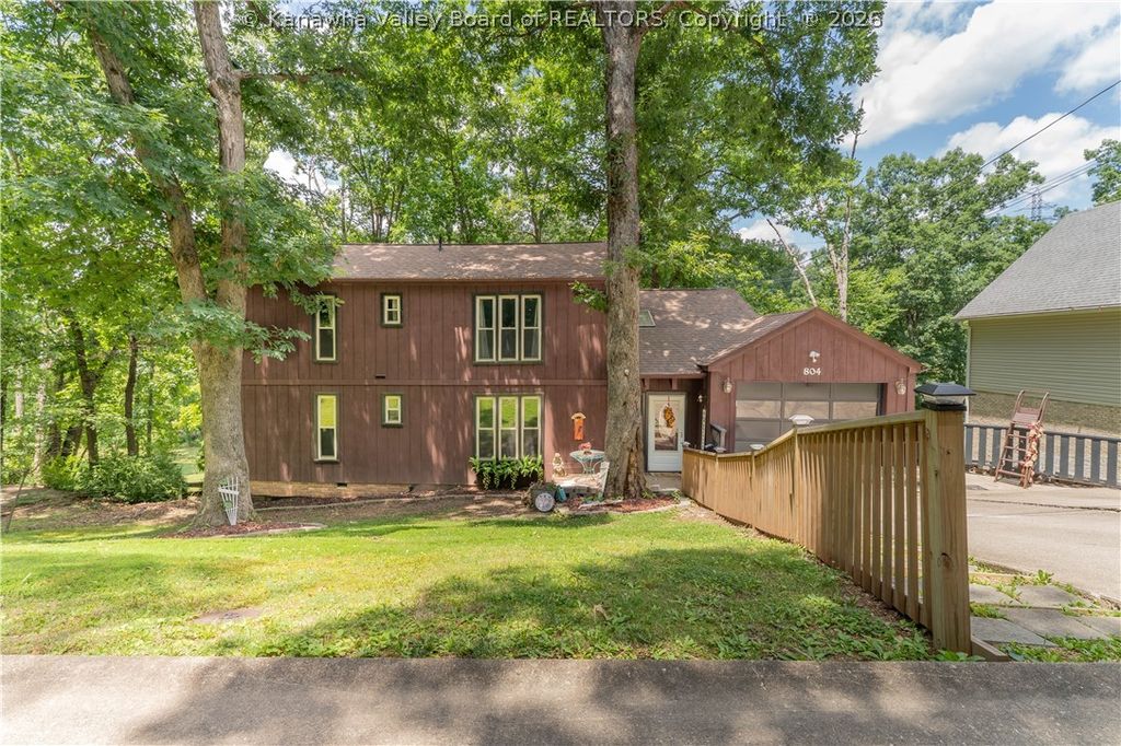 804 Evergreen Circle, Poca, WV 25159