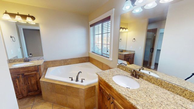 1247 N BAYCREST DR, Saratoga Springs, UT 84045