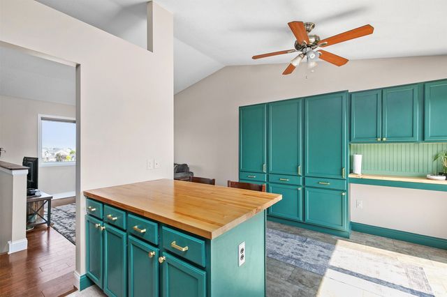2207 Vista View Drive, Granger, IA 50109