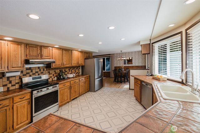 9531 Brandywine Lane SE, Olalla, WA 98359