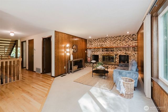 9531 Brandywine Lane SE, Olalla, WA 98359