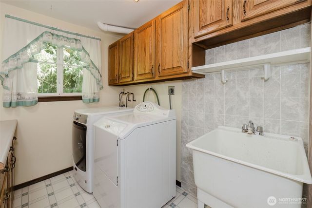 9531 Brandywine Lane SE, Olalla, WA 98359