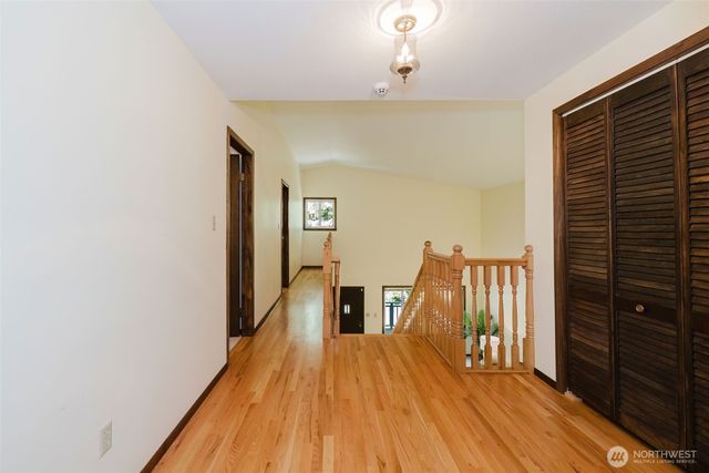 9531 Brandywine Lane SE, Olalla, WA 98359
