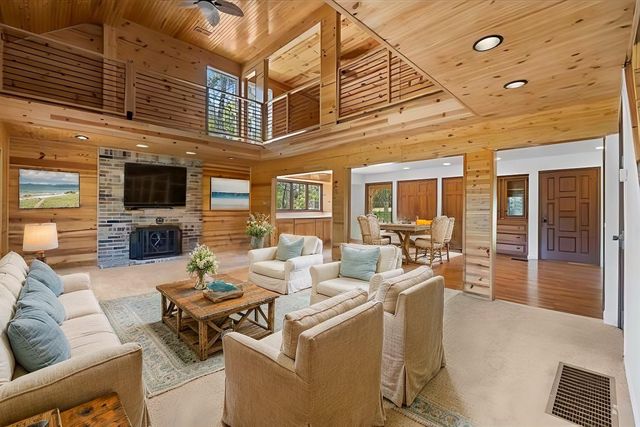 10482 Lake Shore Drive, Conroe, TX 77303