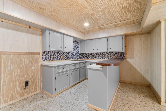 10482 Lake Shore Drive, Conroe, TX 77303