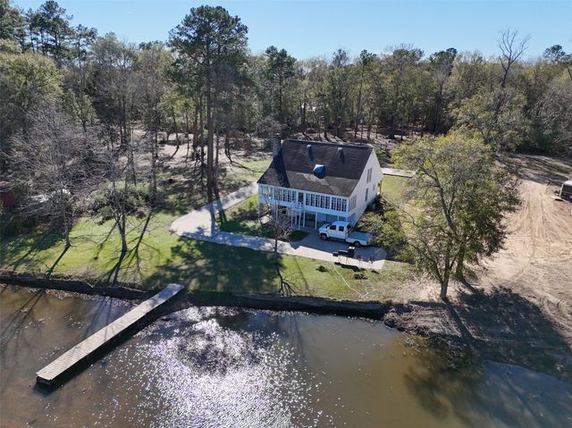 10482 Lake Shore Drive, Conroe, TX 77303