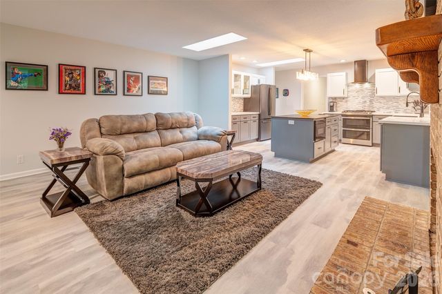 3 Sunningdale Drive, Flat Rock, NC 28731