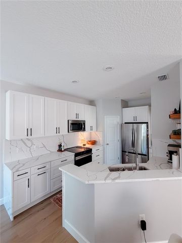 542 51ST AVENUE N, St Petersburg, FL 33703