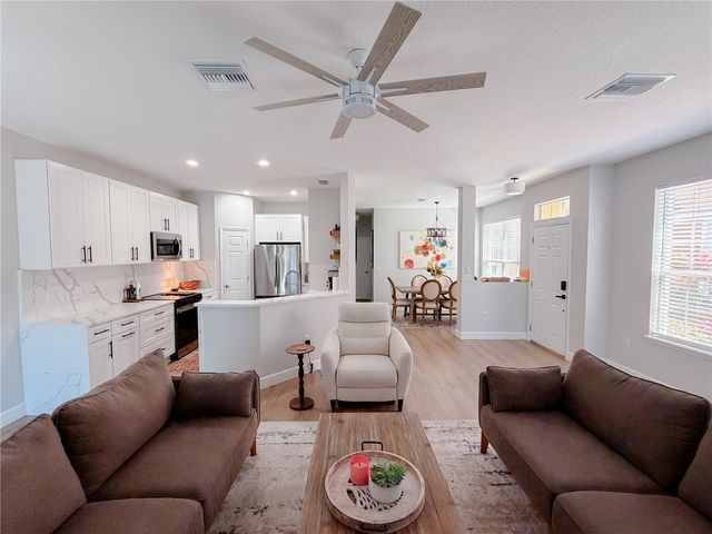 542 51ST AVENUE N, St Petersburg, FL 33703