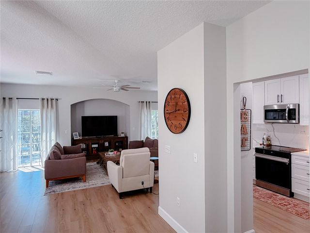 542 51ST AVENUE N, St Petersburg, FL 33703