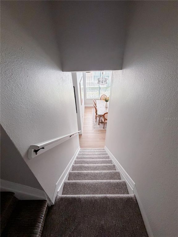 Image 20 of property listing at 542 51ST AVENUE N, St Petersburg, FL 33703