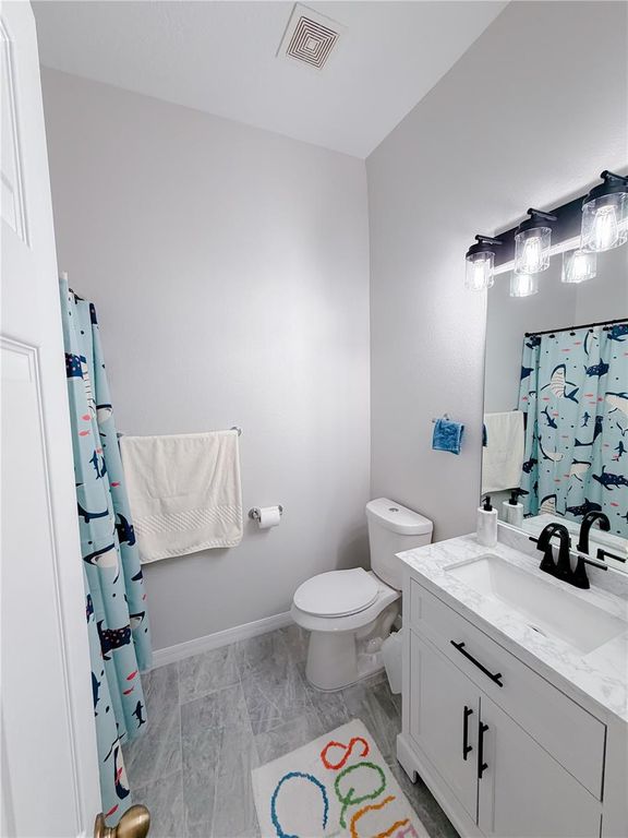 Image 27 of property listing at 542 51ST AVENUE N, St Petersburg, FL 33703