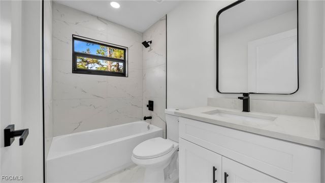 525 Allison ST E, Lehigh Acres, FL 33974