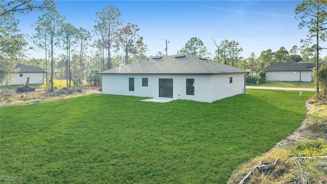 525 Allison ST E, Lehigh Acres, FL 33974