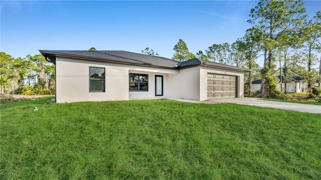 525 Allison ST E, Lehigh Acres, FL 33974