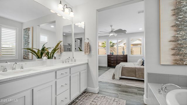 10064 E SATELLITE Drive, Mesa, AZ 85212