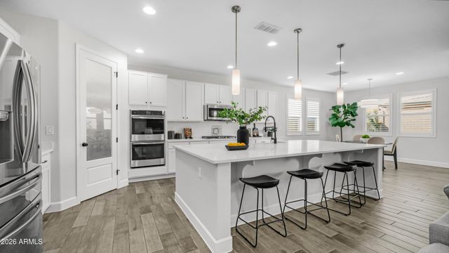 10064 E SATELLITE Drive, Mesa, AZ 85212