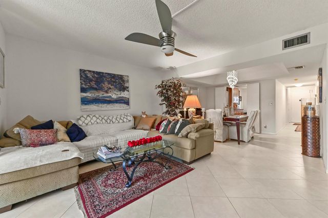 3326 ARCARA Way 307, Lake Worth, FL 33467