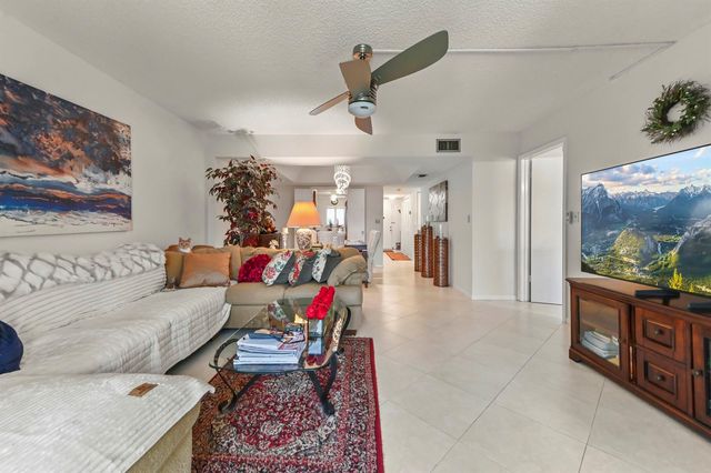 3326 ARCARA Way 307, Lake Worth, FL 33467