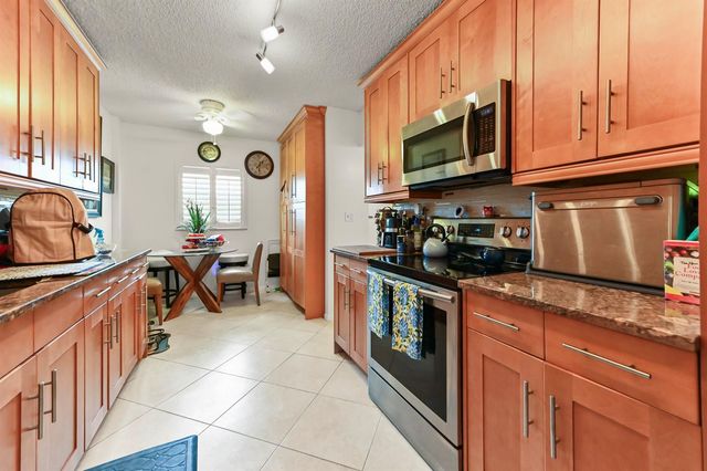 3326 ARCARA Way 307, Lake Worth, FL 33467