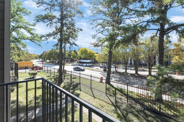 17202 Imperial Valley Drive 3, Houston, TX 77060