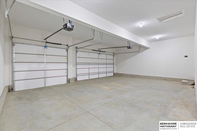 11002 N 171st Street, Bennington, NE 68007