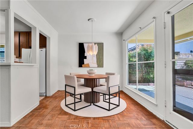 7862 Jellico Avenue, Northridge, CA 91325
