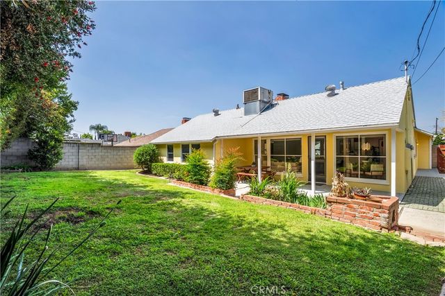 7862 Jellico Avenue, Northridge, CA 91325