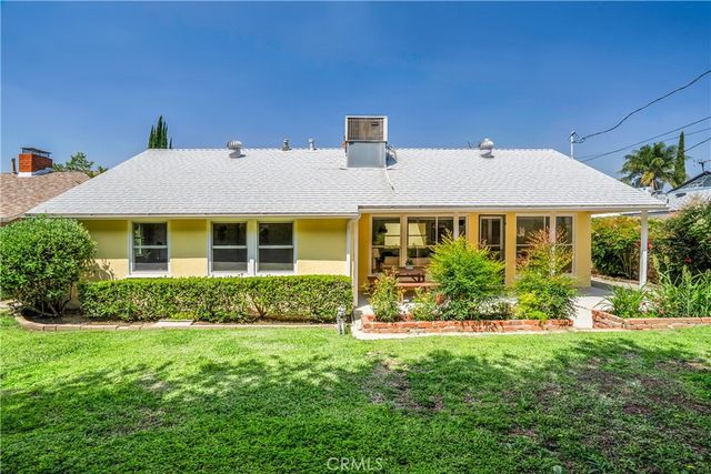 7862 Jellico Avenue, Northridge, CA 91325