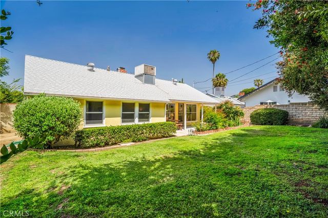 7862 Jellico Avenue, Northridge, CA 91325