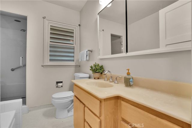 7862 Jellico Avenue, Northridge, CA 91325