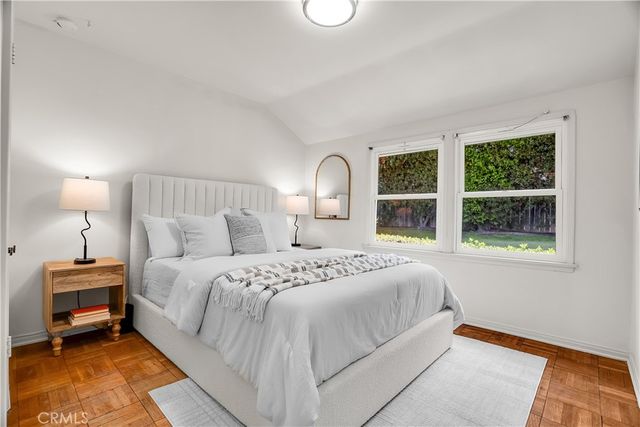 7862 Jellico Avenue, Northridge, CA 91325