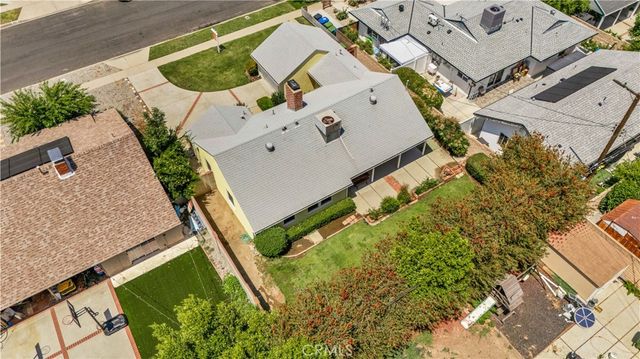 7862 Jellico Avenue, Northridge, CA 91325