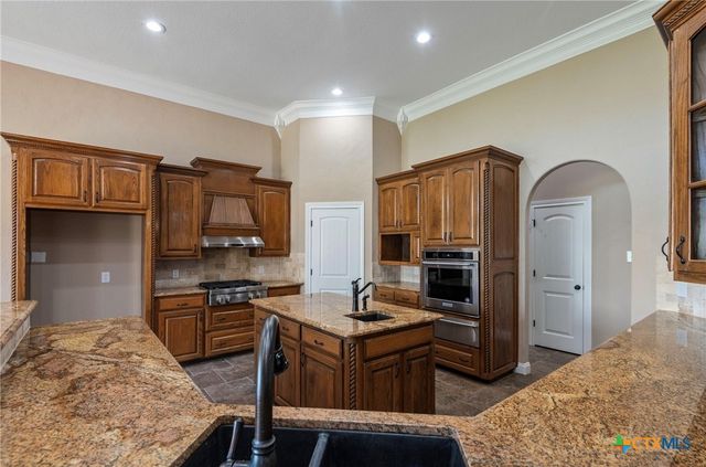 16355 N Highway 6, Valley Mills, TX 76689