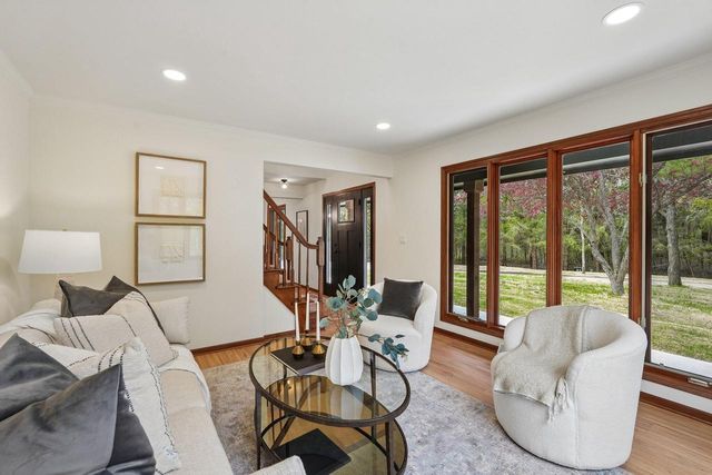S64W35601 Piper ROAD, Eagle, WI 53119