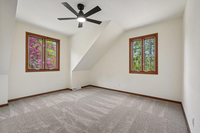 S64W35601 Piper ROAD, Eagle, WI 53119