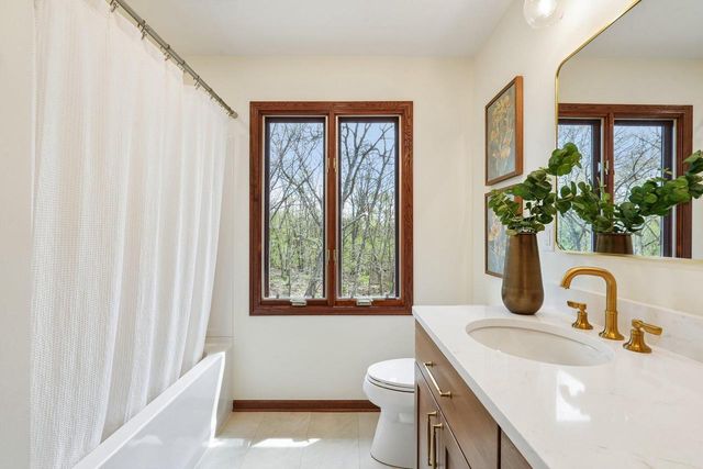 S64W35601 Piper ROAD, Eagle, WI 53119