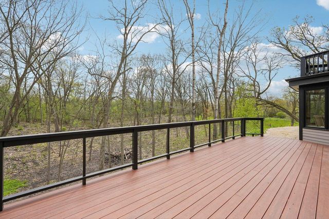 S64W35601 Piper ROAD, Eagle, WI 53119