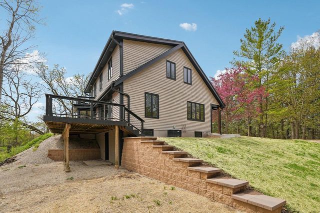 S64W35601 Piper ROAD, Eagle, WI 53119