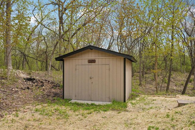 S64W35601 Piper ROAD, Eagle, WI 53119